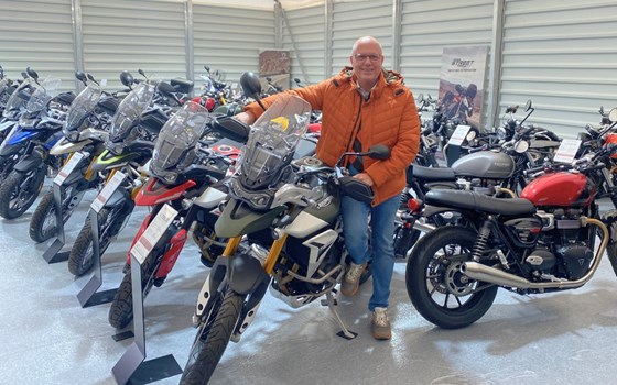 Neubau: Showroom, Werkstatt und Spenglerei geöffnet - Bild 1