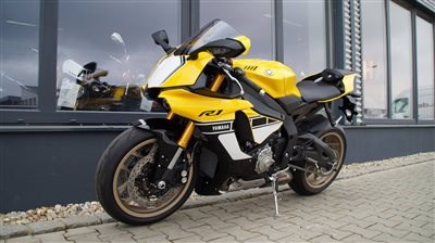 Yamaha R1 Anniversary