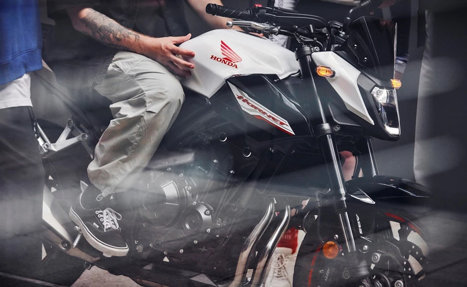 Honda Semmler - 2024er Honda CB500 Hornet Bild 3: Honda Semmler - 2024er Honda CB500 Hornet