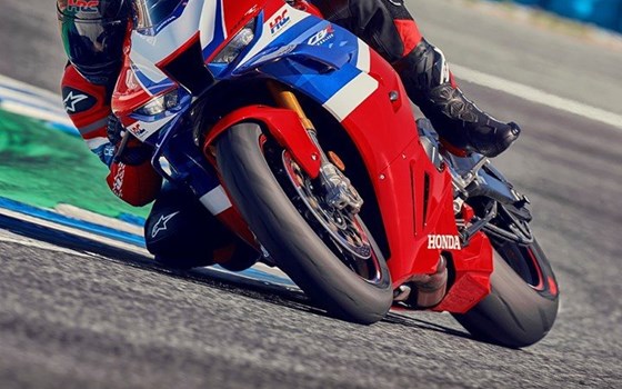 Honda Semmler - 2024er Honda CBR1000RR-R Fireblade - Bild 4