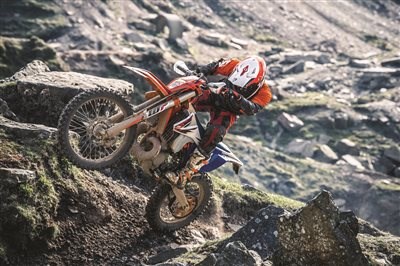 KTM bringt 2-Takt-Modelle EXC TPI mit Kraftstoffeinspritzung