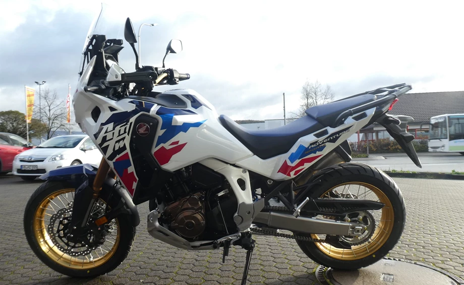 Die neue CRF 1100 Adventure Sports  ist eingetroffen ! Bild 6: Die neue CRF 1100 Adventure Sports  ist eingetroffen !