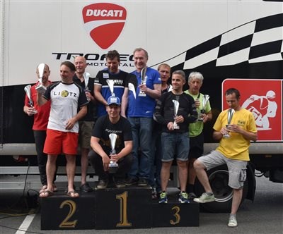 Erflogreich bei Langstreckenrennen in Brünn - Bild 2