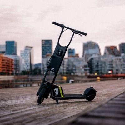 All-new Husqvarna Skutta available now – online and in dealerships Husqvarna Motorcycles first-ever webshop allows urban commuters to discover and buy the exciting new Skutta online.