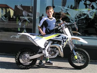 Übergabe der Bikes an die MX-Meister von Morgen! Bild 2: Übergabe der Bikes an die MX-Meister von Morgen!