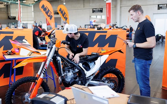 ausgezeichnete KINI Bike Welt Mitarbeiter - Bild 3 ausgezeichnete KINI Bike Welt Mitarbeiter - Bild 3