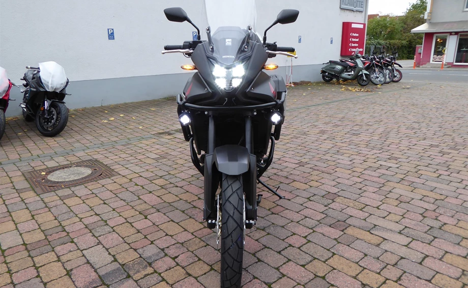 Honda XL750 Transalp  mit Urban- und Touringpaket  Bild 9: Honda XL750 Transalp  mit Urban- und Touringpaket