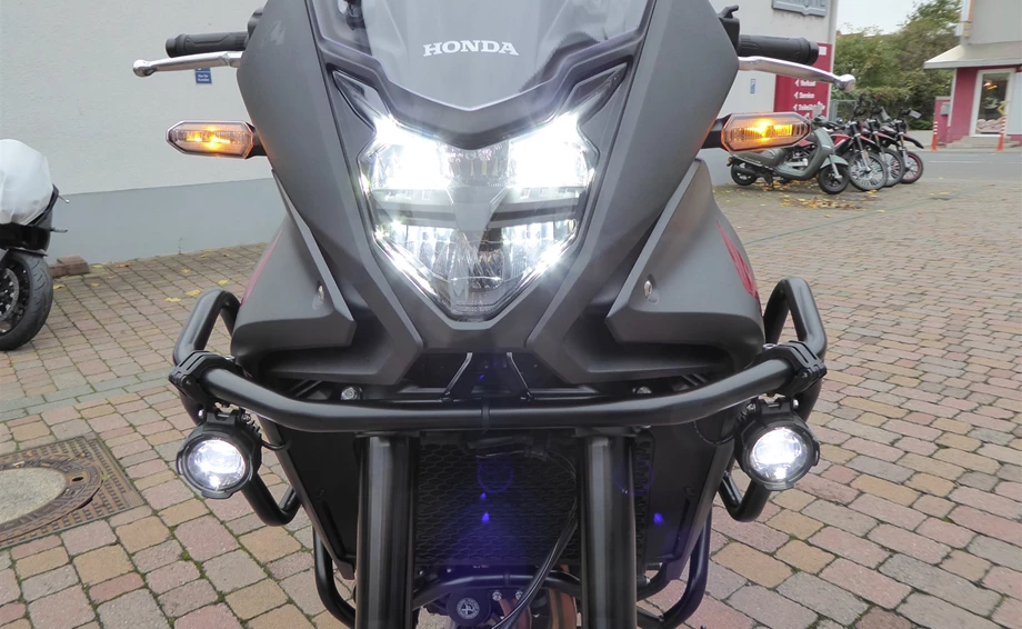 Honda XL750 Transalp  mit Urban- und Touringpaket  Bild 10: Honda XL750 Transalp  mit Urban- und Touringpaket