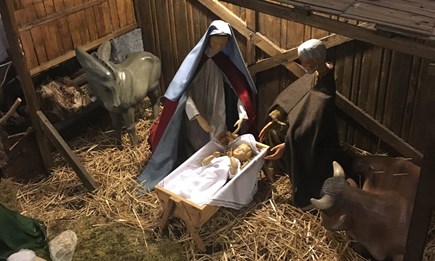 Wir wünschen einen schönen und gesegneten Heiligabend.