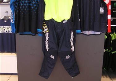 Neue Troy Lee Design MX Modelle eingetroffen! 