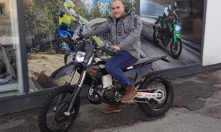 TE 300 Pro  incognito !!