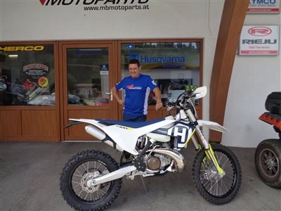 >>>HUSQVARNA TE300i FUEL INJECTION roll out<<< - Bild 1 >>>HUSQVARNA TE300i FUEL INJECTION roll out<<< - Bild 1