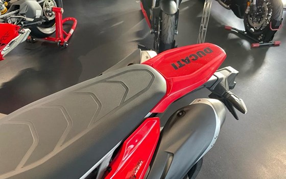 2025' Hypermotard 698 Mono von DUCATI - JETZT !   - Bild 16