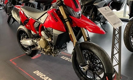 2025' Hypermotard 698 Mono von DUCATI - JETZT !   2025' Hypermotard 698 Mono von DUCATI - JETZT !