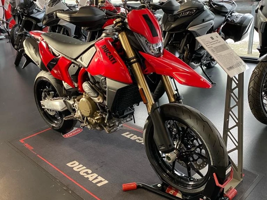 2025' Hypermotard 698 Mono von DUCATI - JETZT !   Bild 1: 2025' Hypermotard 698 Mono von DUCATI - JETZT !