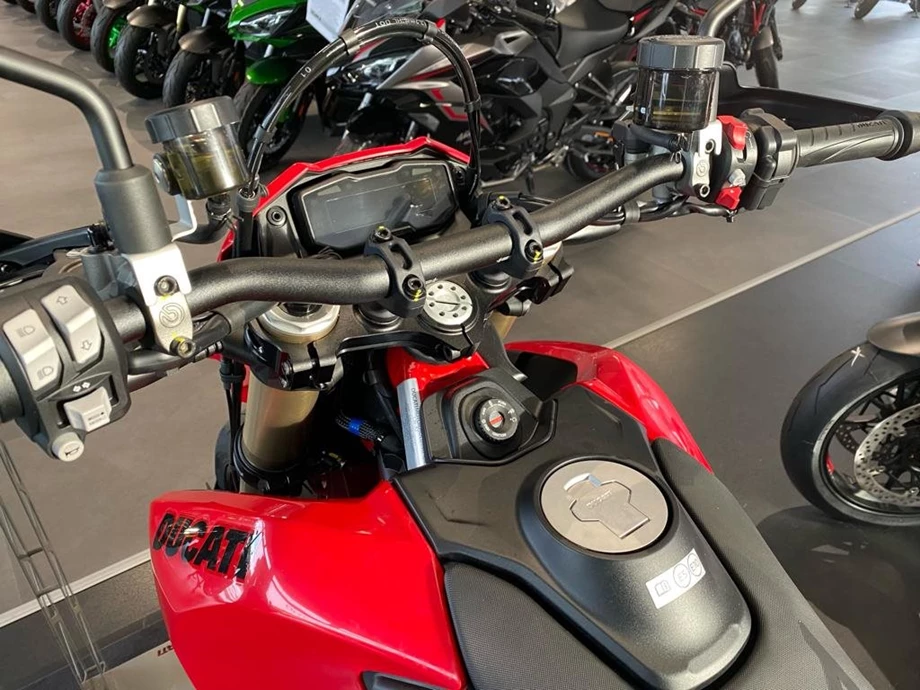 2025' Hypermotard 698 Mono von DUCATI - JETZT !   Bild 5: 2025' Hypermotard 698 Mono von DUCATI - JETZT !