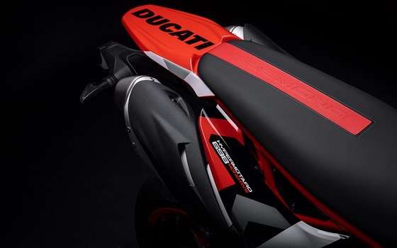 2025' Hypermotard 698 Mono von DUCATI - JETZT !   - Bild 10