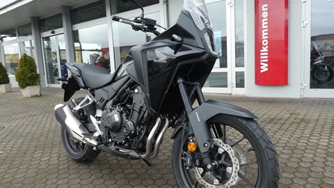CB500 Hornet und NX500 eingetroffen