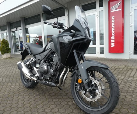 CB500 Hornet und NX500 eingetroffen