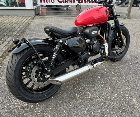 Erste Umbauten der 125er 15 PS Bobber mit ABS von Hanway