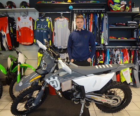 Mann und Maschine sind bereit für den Enduroeinsatz !!