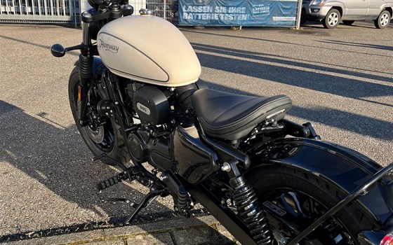 neuer 125er Bobber mit 15 PS und ABS von Hanway - Bild 14