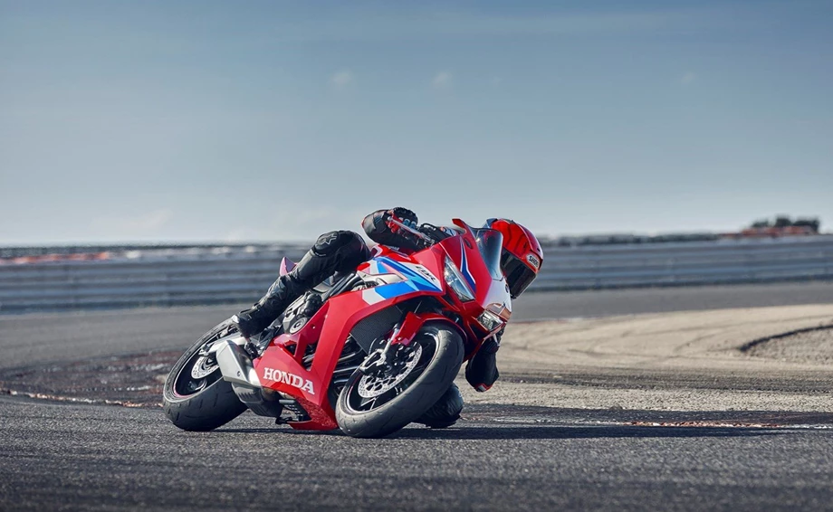 Honda Semmler - Preise für E-Clutch CB650R + CBR650R Bild 5: Honda Semmler - Preise für E-Clutch CB650R + CBR650R