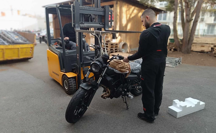 Die neue Kawasaki Eliminator ist da! Bild 3: Die neue Kawasaki Eliminator ist da!