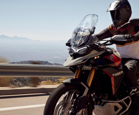 Die neue 2024er Triumph Tiger 900 Baureihe