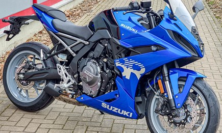 Neue Modelle eingetroffen: GSX-8R + GSX-S 1000GX + V-Strom 800