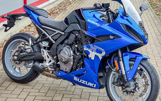 Neue Modelle eingetroffen: GSX-8R + GSX-S 1000GX + V-Strom 800 - Bild 1