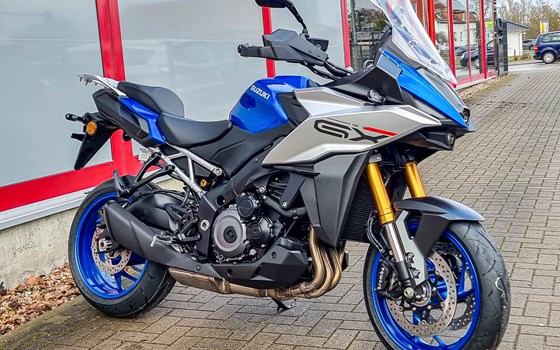 Neue Modelle eingetroffen: GSX-8R + GSX-S 1000GX + V-Strom 800 - Bild 2