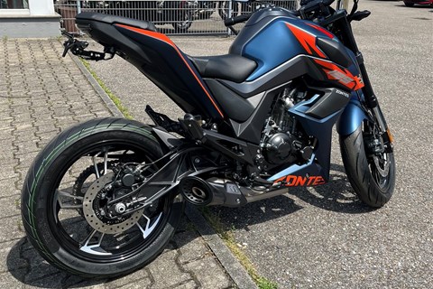 Auto Center Brenner GmbH-News: Zontes 125 U mit ABS und 15 PS in tollem blau/orange