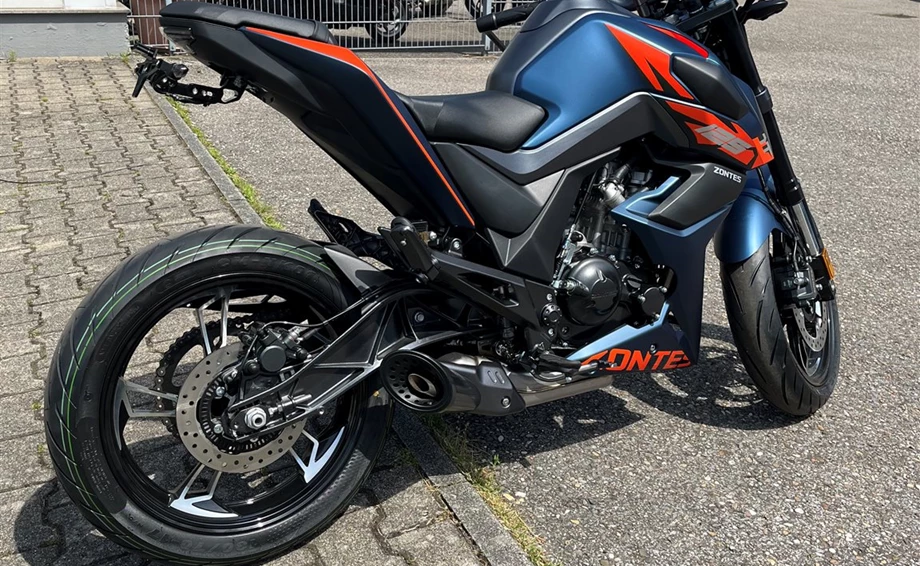 Zontes 125 U mit ABS und 15 PS in tollem blau/orange Bild 1: Zontes 125 U mit ABS und 15 PS in tollem blau/orange