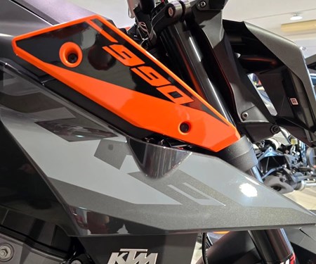 Die neue KTM 990 Duke
