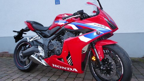 Modell 2024: CBR650R Rot