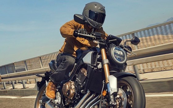 Modell 2024: CB650R  in Matt Laurel Green Metallic Matt Laurel Green Metallic - Bild 9