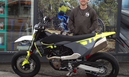 Übergabe einer 701 Supermoto !