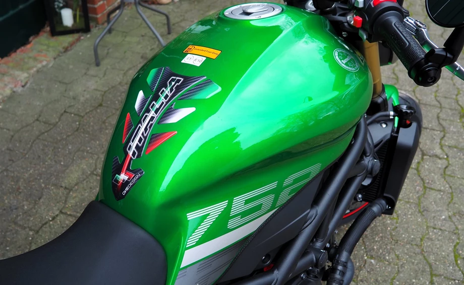 Benelli 752S- leichte Modifikationen Bild 4: Benelli 752S- leichte Modifikationen