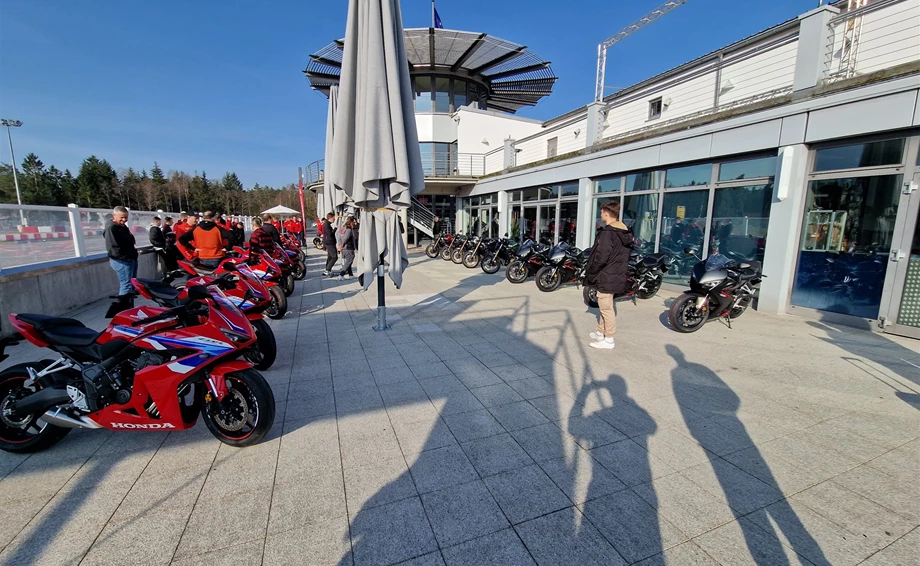 Testtage für die neuen Modellen mit dem innovativen E-Clutch Bild 2: Testtage für die neuen Modellen mit dem innovativen E-Clutch