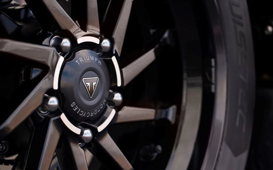 Triumph Rocket Storm R / GT - Bild 4