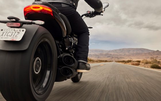 Triumph Rocket Storm R / GT - Bild 6