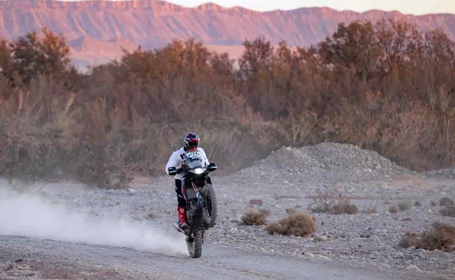 Aprilia - Königin der Wüste Bild 2: Aprilia - Königin der Wüste