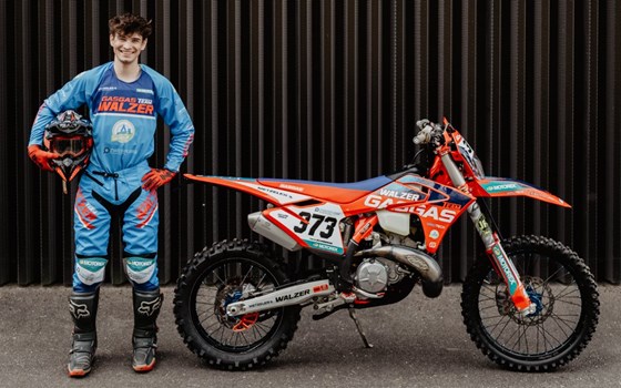 Staub und Adrenalin: Die spannenden Rennabenteuer von Marcel Schnölzer, Florian Reichinger und Tristan Schabernig - Bild 3