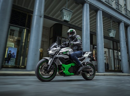 Kawasaki Hybrid - Primeras motos con etiqueta ECO