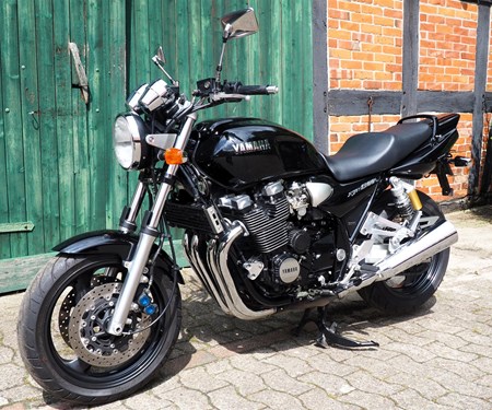 Yamaha XJR 1300- topgepflegtes Big-Bike!