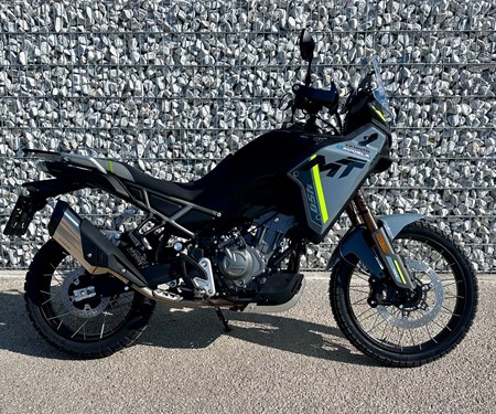 JETZT BEI UNS NEU: CFMOTO 450 MT 