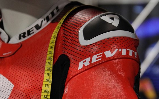 REV’IT! TAILORTECH bei XAJO - Bild 1