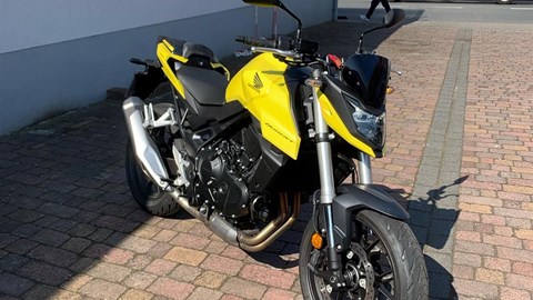 Honda CB750 Hornet Modell 2024 mit Sportpacket