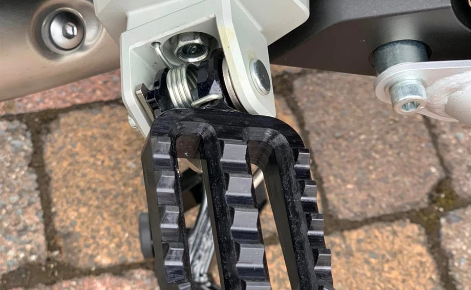 Honda ADV 750 mit Honda Travel- und Style Paket  Bild 16: Honda ADV 750 mit Honda Travel- und Style Paket